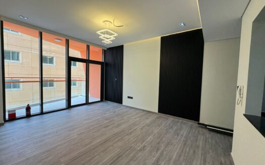 Ultra-Luxury 2BR | Western Layout | Upgraded | 2 Parkings