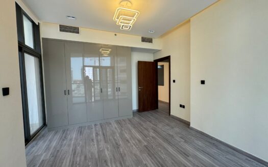 Ultra-Luxury 2BR | Western Layout | Upgraded | 2 Parkings